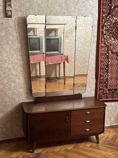 Мебель для спальни 60-70 г