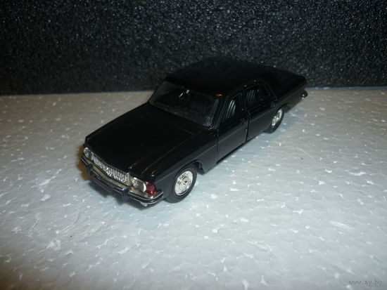 Модель авто ВОЛГА ГАЗ 3102. 1:43. СССР.