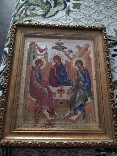 Икона Троица золочение отличная в киоте 28/24