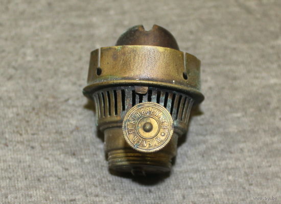 Верхняя часть керосиновой лампы