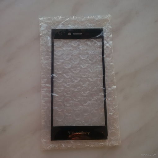 Стекло экрана смартфона BlackBerry Leap