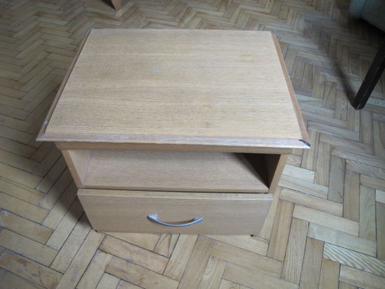Тумбочка прикроватная деревянная (40х50 см, высота 45 см)