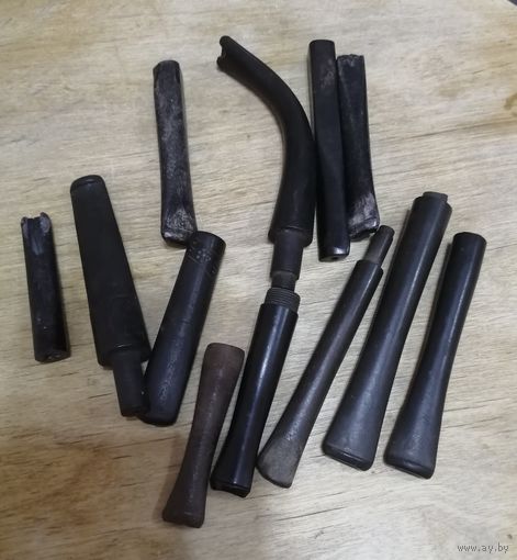 Мундштуки от курительных трубок.