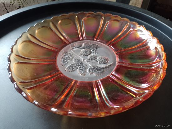 Старинное блюдо тарелка Земляника