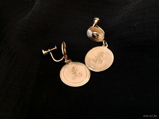 Серьги клипсы с гравировкой буква А