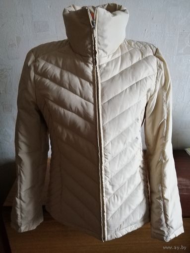 Красивая куртка НА ОСЕНЬ-ВЕСНУ, р-р48-50 см.замеры ниже.