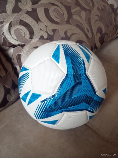 Футбольный мяч НОВЫЙ
