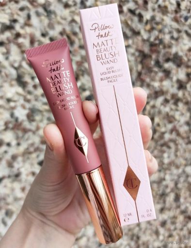 Матовые кремовые румяна Charlotte Tilbury Matte Beauty Blush Wand Easy Liquid Blush в оттенке Pillow Talk 12 ml