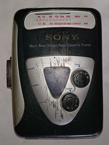 Кассетный плеер Sony. Внимательно прочитайте описание!