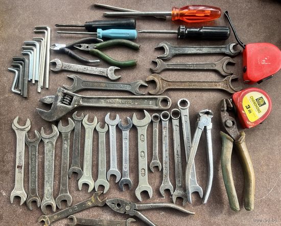 Много ключей + автопровода + аварика + переноска - обмен