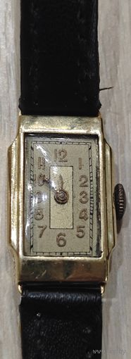 Старенькие золотые, дамские часы. 585 пробы.