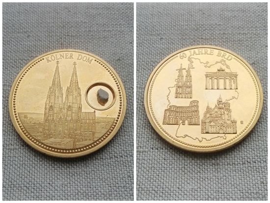 Памятная медаль/Германия /2009/ Памятная чеканка Кельнского собора с оригинальным камнем.Gedenkpragung Kolner Dom mit Original-Stein