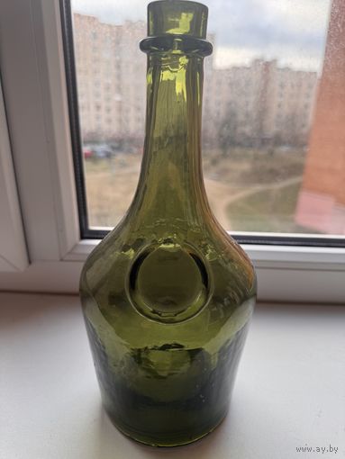 Бутылка антикварная +BENEDICTINE+ из под ликера. Франция. Вторая половина 19-го -самое начало 20-го веков.