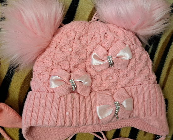 Шапки теплые на 4-5лет (прим. р.49-51), б.у-8шт в отличном состоянии