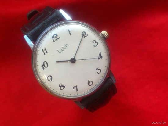 Часы ЛУЧ 2209 SLIM КЛАССИКА из СССР 1980-х, КОСТЮМНЫЕ