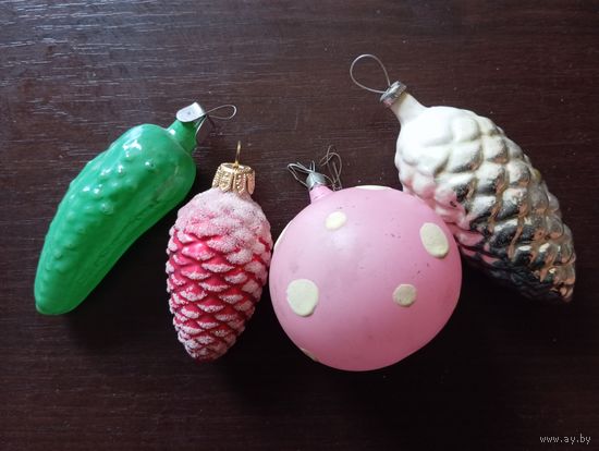 - ЁЛОЧНЫЕ ИГРУШКИ 1960-70 ые и ВЕНОК