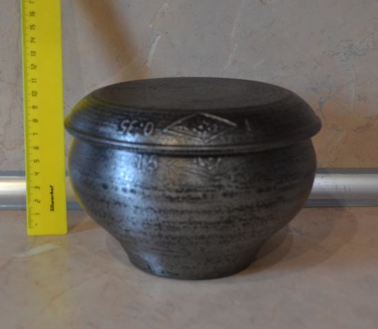 Чугунок с крышкой (сковородкой). Объем 1,5 л. СССР.