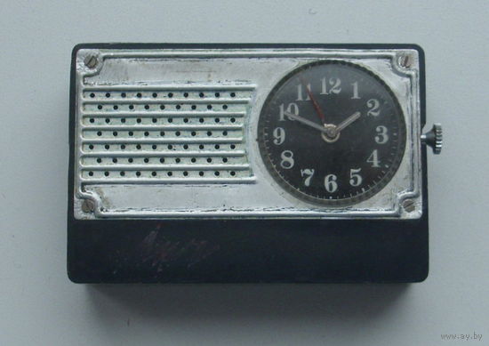 Часы-будильник " Луч ".