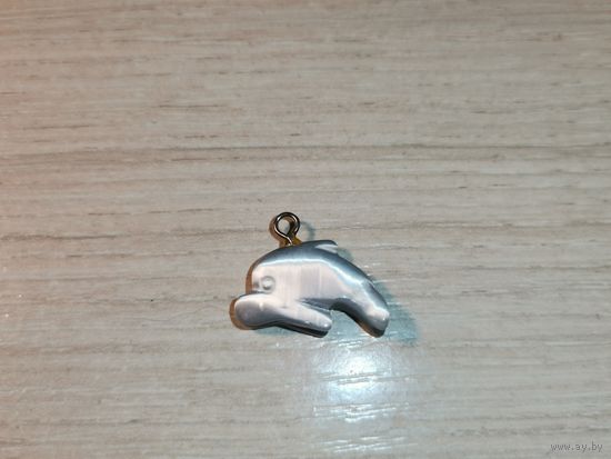 Подвеска , дельфинчик, натуральный камень.
