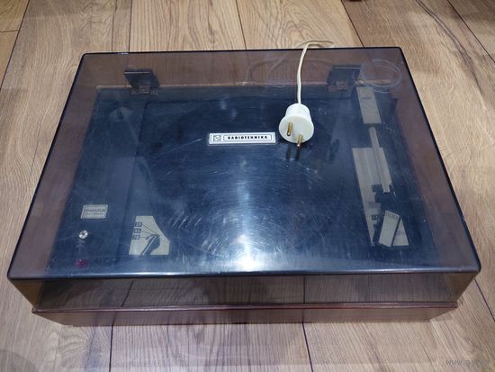 Проигрыватель Мелодия 104 стерео 01