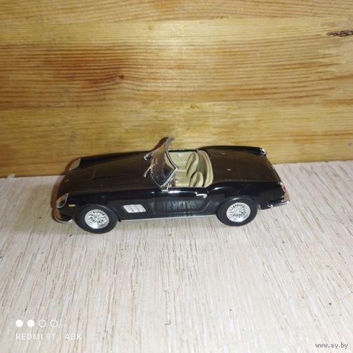 Модель Ferrari 250 GT California.1:43