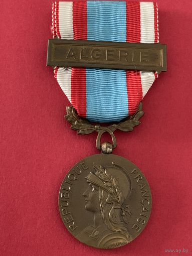 Французская памятная медаль  за участие в операциях по обеспечению безопасности и поддержанию правопорядка в Северной Африке.