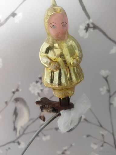 Елочная игрушка девочка