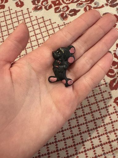 Микки Маус мышь мышонок ЗНАЧОК С РУБЛЯ