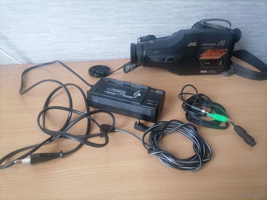 Видеокамера JVC