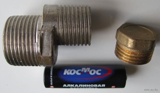 Эксцентрик и заглушка .