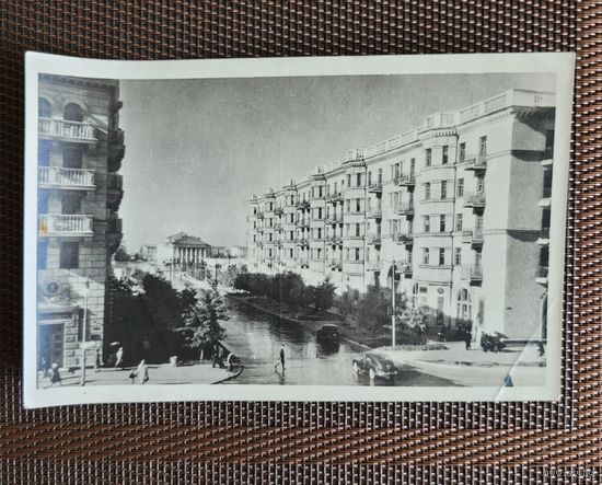 Открытка, Сталинград, улица Мира. 1950-х годов.