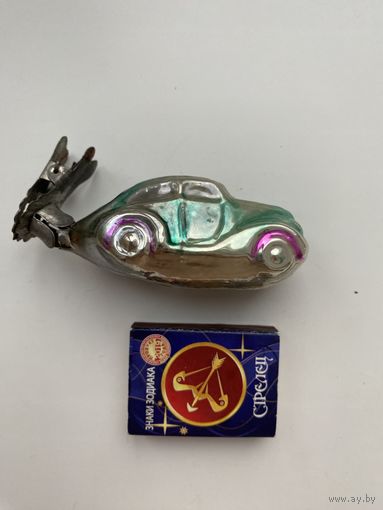 Елочная игрушка. Машинка.