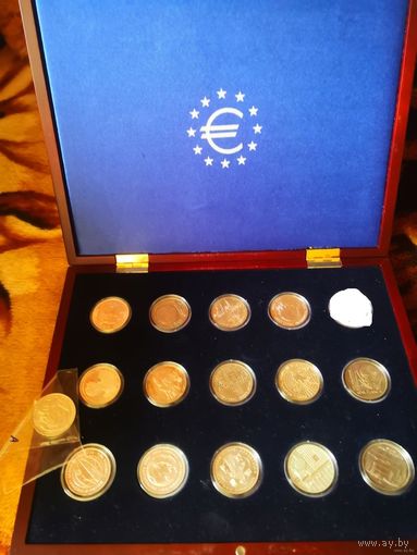 Подборка монет . Евро .  с коробкой. 15 шт.. 240 ГРАММ СЕРЕБРА!!!