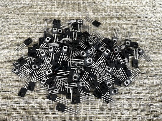 Радиодетали транзисторы 170 шт