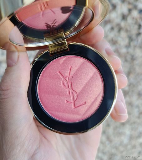 Румяна YSL Make Me Blush Bold Blurring Blush 6 gr в отттенке 93 Restless Rose