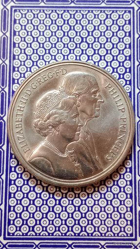 Великобритания 5 фунтов 1997 Золотая свадьба