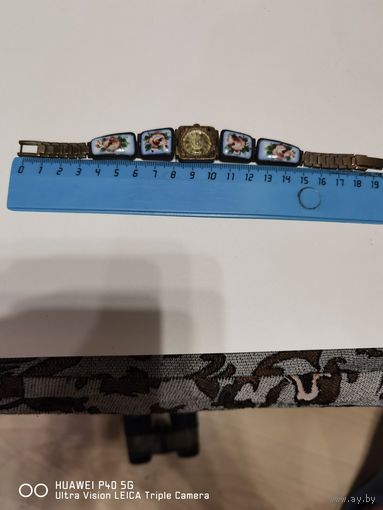 Женские наручные часы Чайка на ходу отсутствует верхняя крышка самая привлекательная цена трёхдневный аукцион