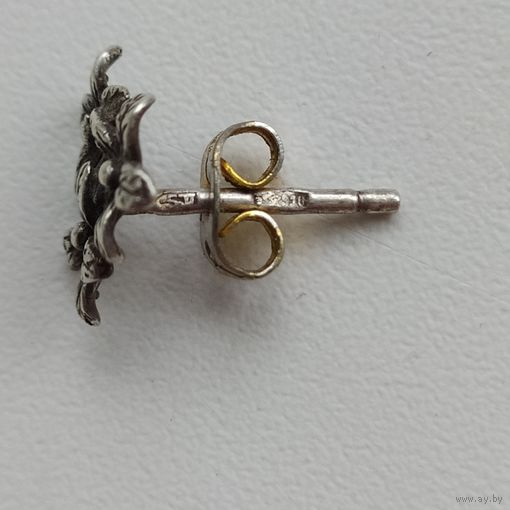 Серьга (одна) "гвоздик", винтажная, б/у,  серебро пр.916, оригинал, из СССР..