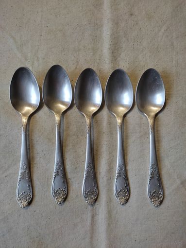 Ложки десертные СССР, мельхиор, 5 шт. См. описание.
