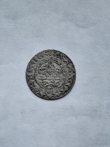 Монета средневековье. Интересная.