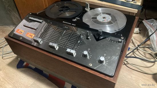 Магнитофон Бобинный