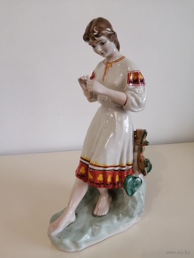 Статуэтка Гадание на ромашке. Полонне. См описание