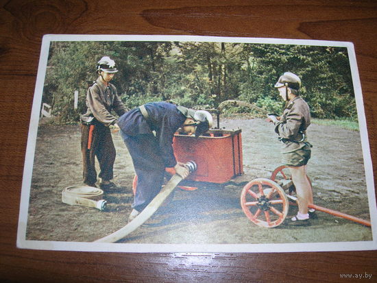 Дети Юные пожарные Пожарный насос Каска Г. Линде Йена Ранний ГДР Чистая