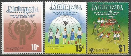 Малайзия. Международный Год ребёнка. 1979г. Mi#199-201. Серия..