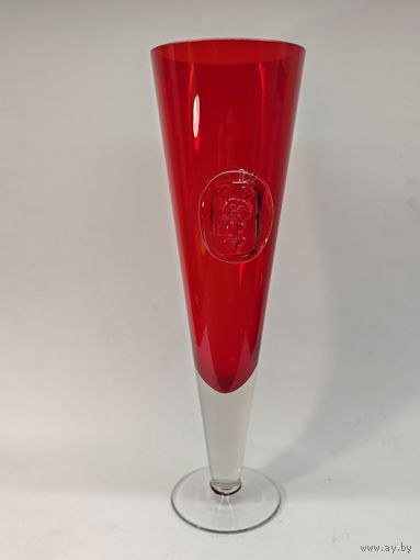 Ваза "Олимпиада 1980"  Цветное стекло. Высота 30 см.