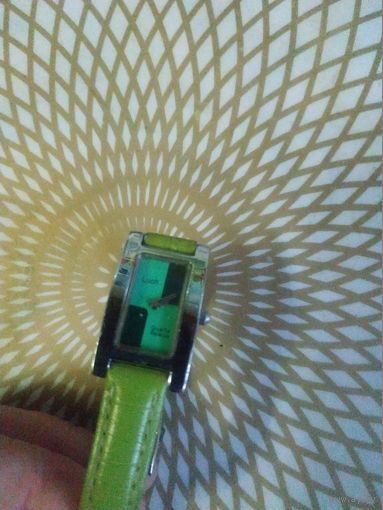 Часы наручные Луч с ремешком.Состояние на скане. В коллекцию,ремонт,на запчасти.