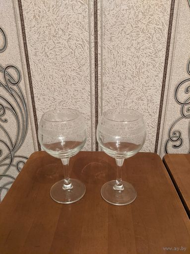 Бокалы для вина, пара