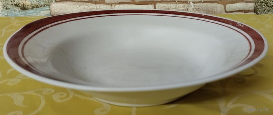 Тарелка для горячего. Грузинская фарфоровая фабрика - Красный фарфорист (Грузинская фарфоровая фабрика), 1962-1971 гг