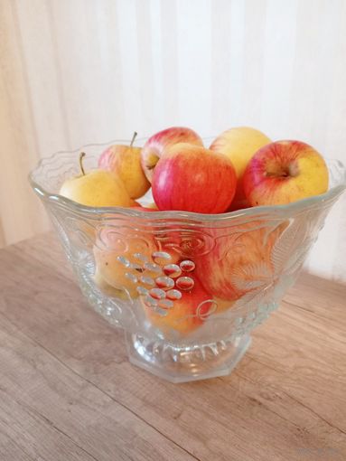 Ваза "Вино" Франтишек Печени, очень большая, винтаж