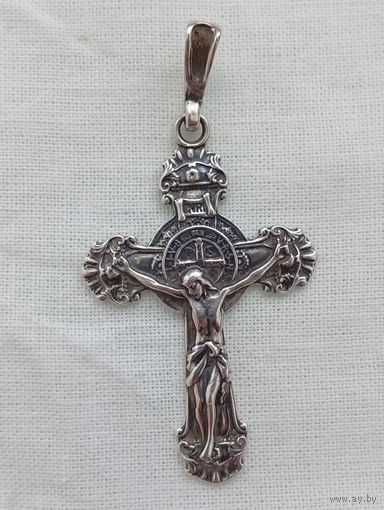 Крестик серебряный.